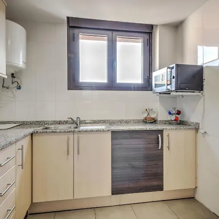 Modern In With Terrace *